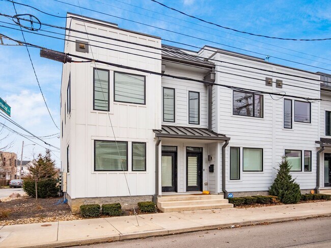 Photo - Luxury Living at Four X Five Condos