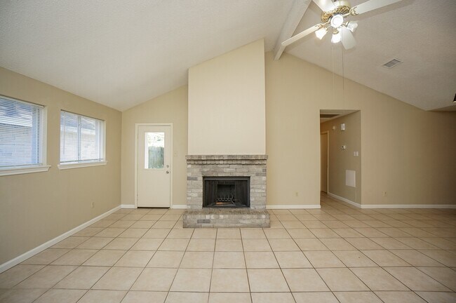 Photo - 20143 Beechview Ln