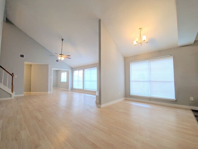 Photo - 15215 Peachmeadow Ln