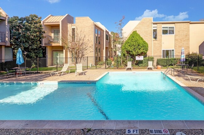 Photo - 1115 Augusta Dr