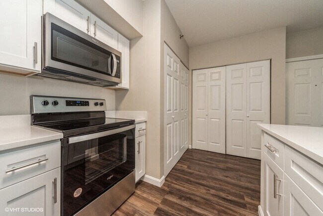 Cloverleaf Apartments