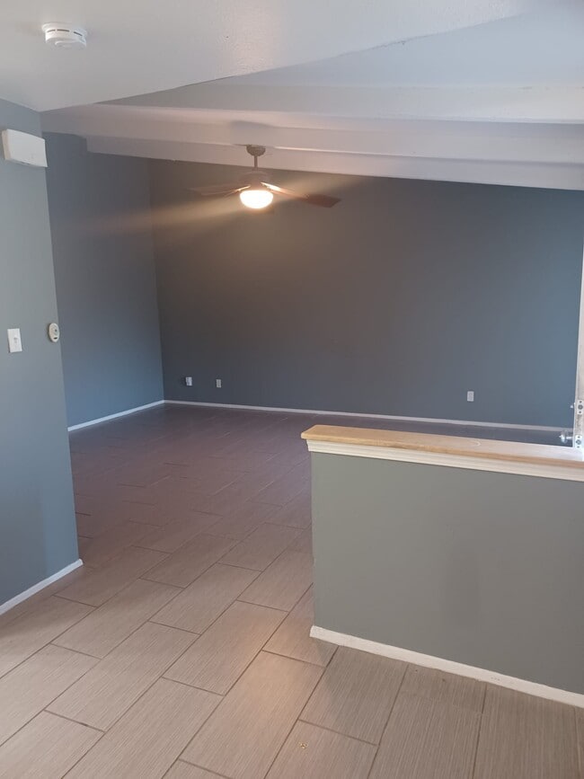 Photo - 8206 Exmoor Dr Unit B