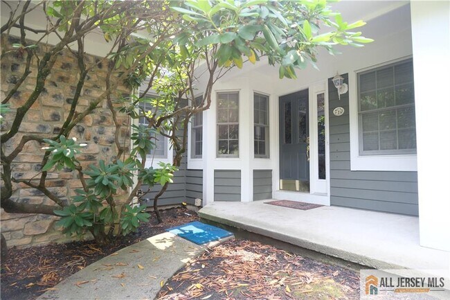 Photo - 56 Coriander Dr