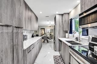 Photo - 1321 S 16th Ave