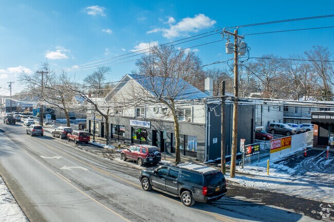 Photo - 360 Larkfield Rd