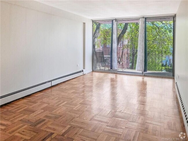 Building Photo - 87 Glenbrook Rd Rental