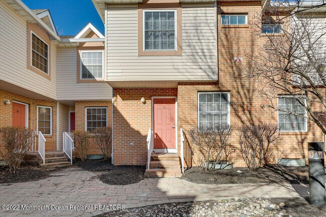 Photo - 121 Adamecs Way