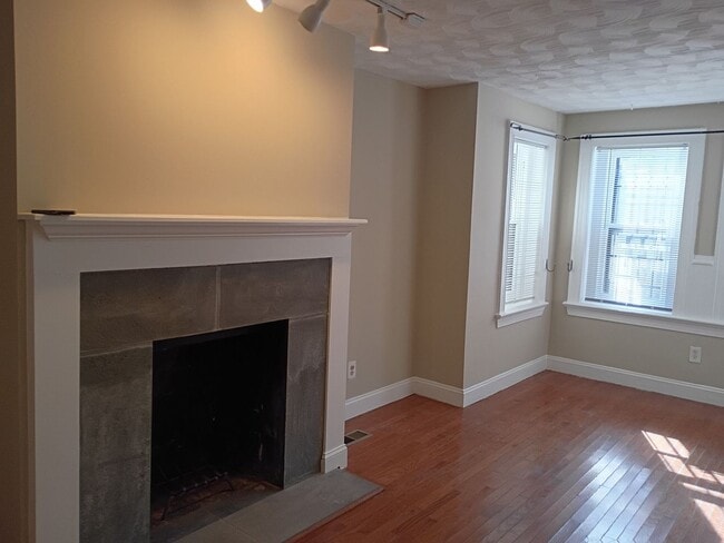 Photo - Modern Capitol Hill Location Basement Newly Renovated Unit with 1 Bedroom, 1 Bathroom,