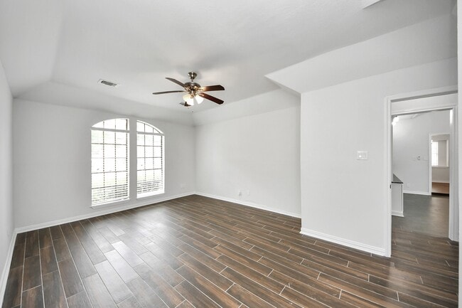 Photo - 5310 Oak Cove Dr