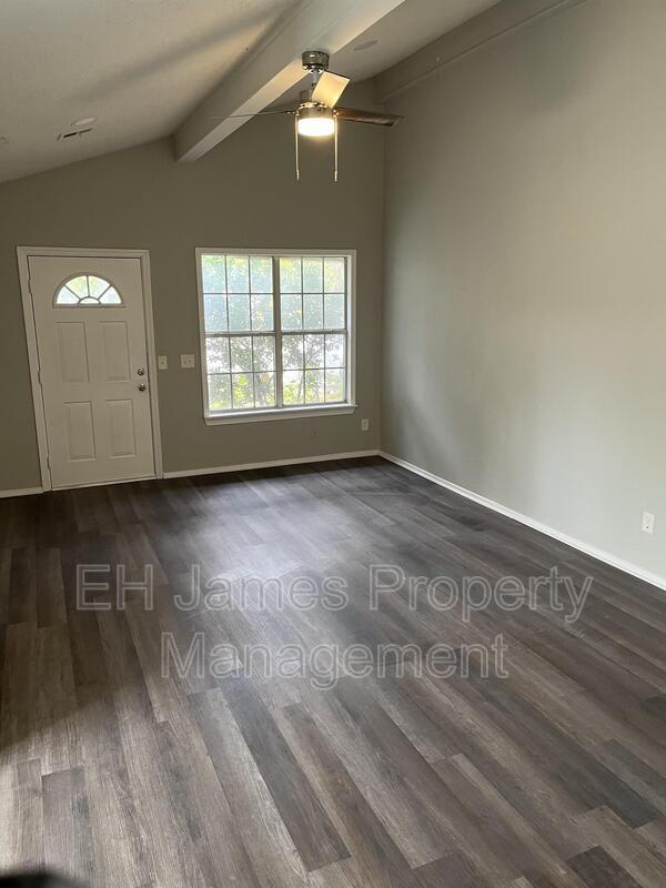 Photo - 10802 E 14th Ct