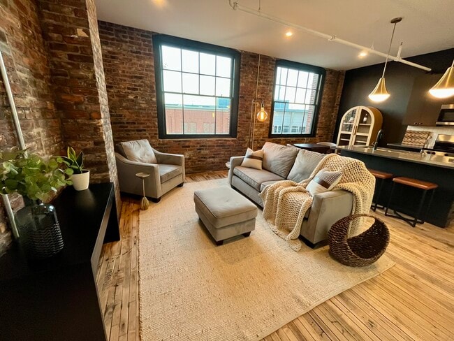 Building Photo - The Produce Lofts