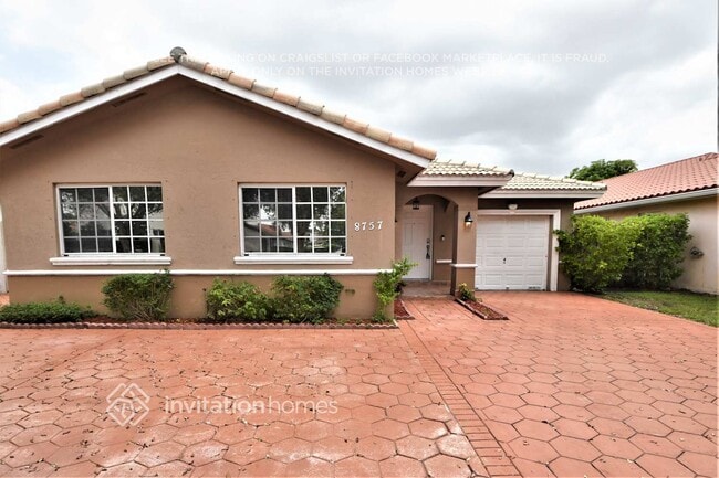 Photo - 8757 NW 145th Terrace Casa