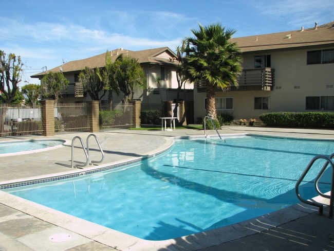 Building Photo - Sierra Garden Apartments