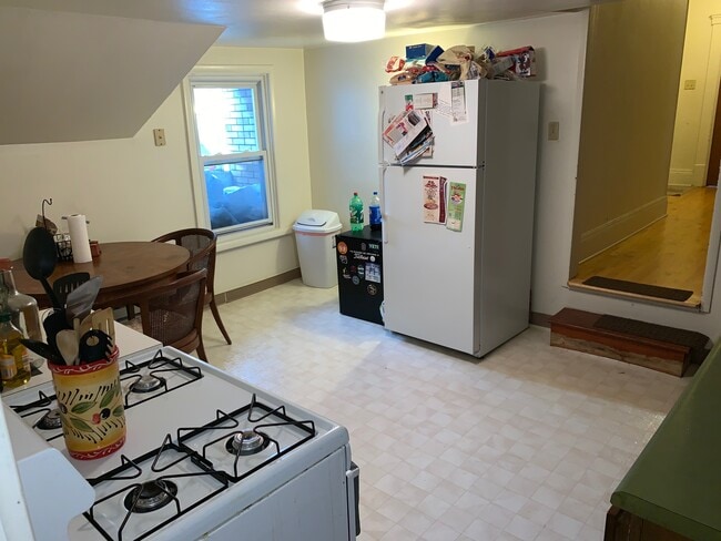 Photo - 915 Milton Ave Unit 2