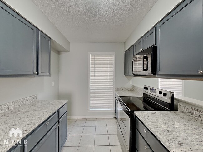 Photo - 6919 Glenwick Dr