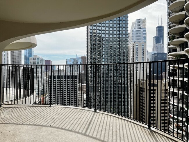 Photo - Marina City