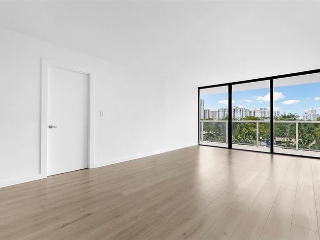 Photo - 3701 N Country Club Dr Unit 404