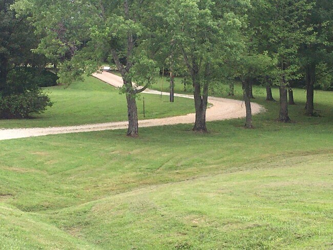 Photo - 174 Schools Dr