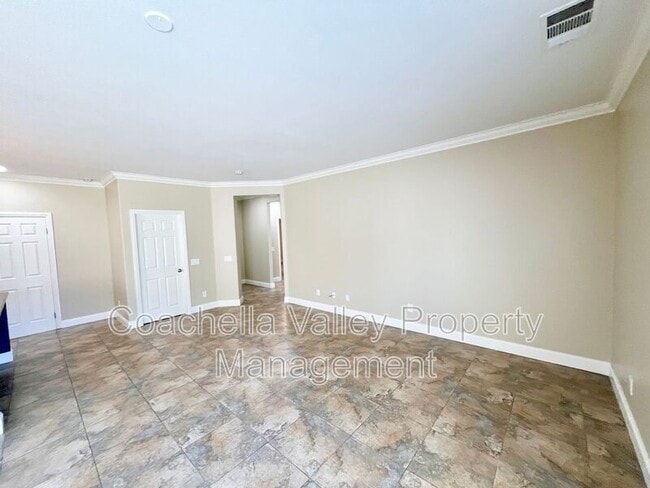 Photo - 64250 Silver Star Ave