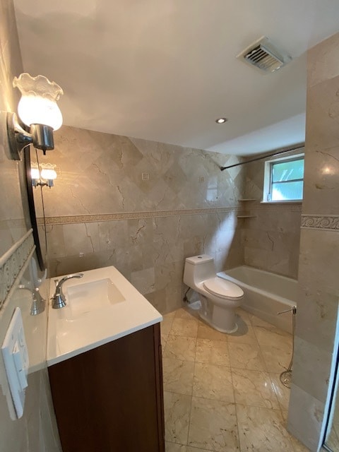 Master Bath w/Marble - 7680 SW 82nd St Unit H121