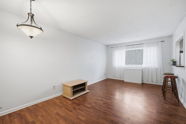 Photo - 72 Barrett St Unit 312