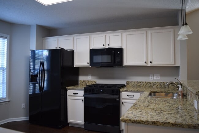 Photo - Beautiful 3 bedroom ranch home close to Downtown Cary