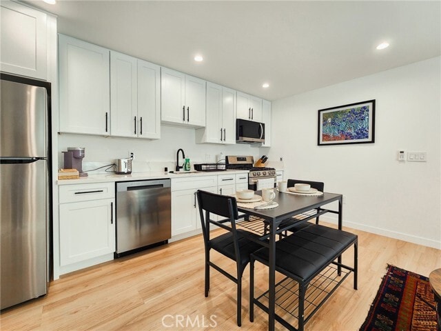 Photo - 22131 Bassett St