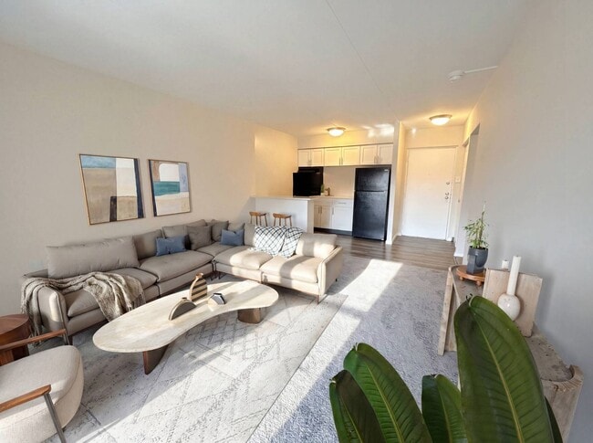 Photo - Lindenwood Apartments
