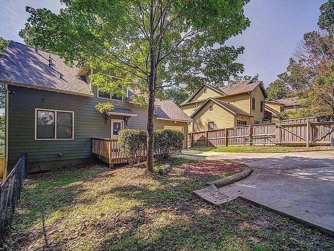 Photo - 3530 Glenwood Rd
