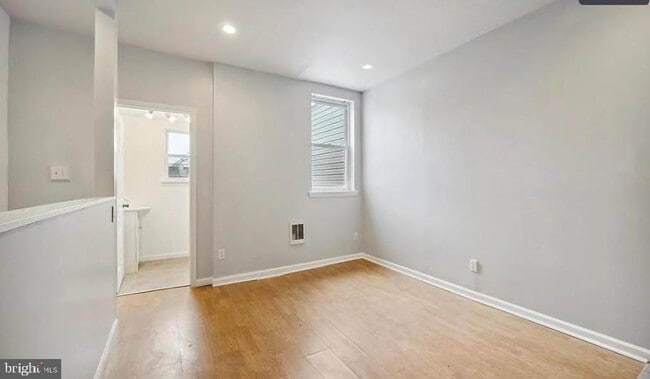 Photo - 1402 N Newkirk St