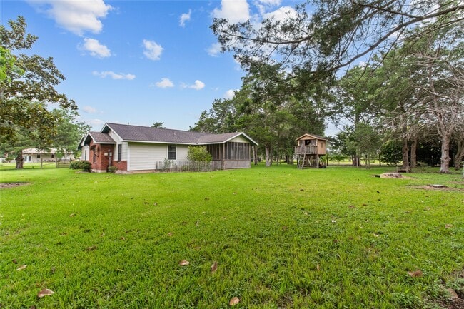 Photo - 4848 Wickwillow Ln