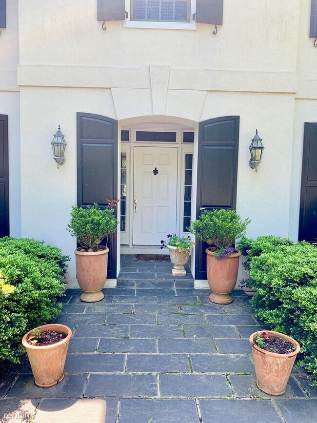 4 br, 4.5 bath House 3231 Wallingford Lane House Rental in Keswick