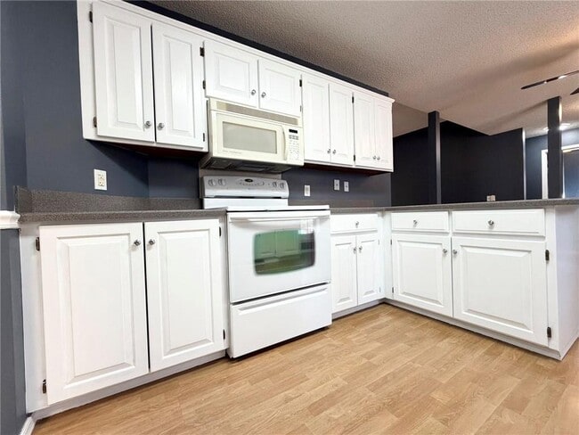 Photo - 5 Haslingden Ln