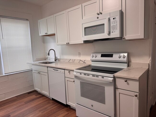 Photo - 100 Elliot St Unit 1