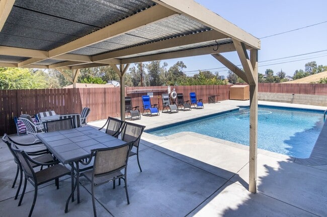 Photo - 22436 Avenue San Luis