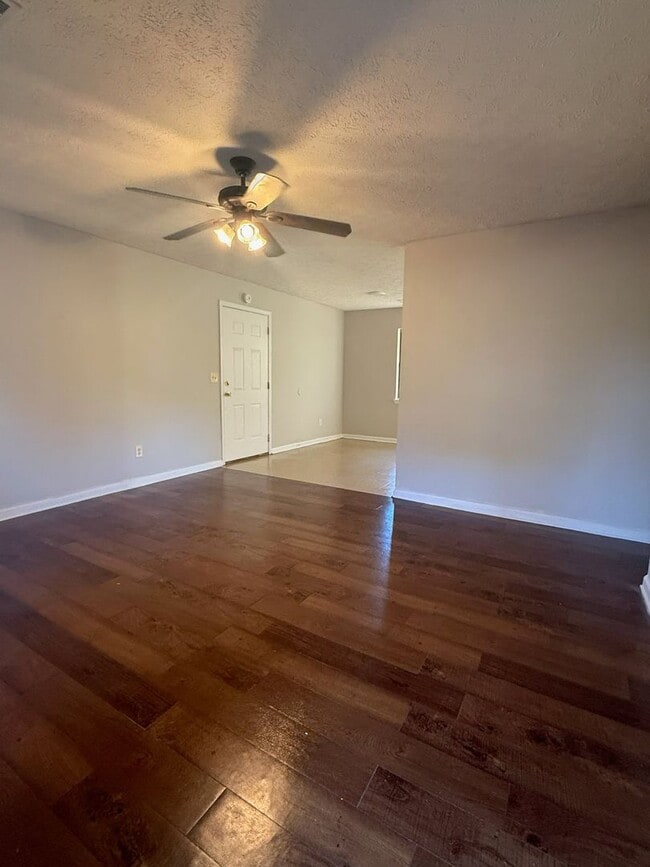 Photo - Charming 3 bedroom 1 bath house