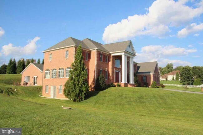 Photo - 2 Timberpark Ct House