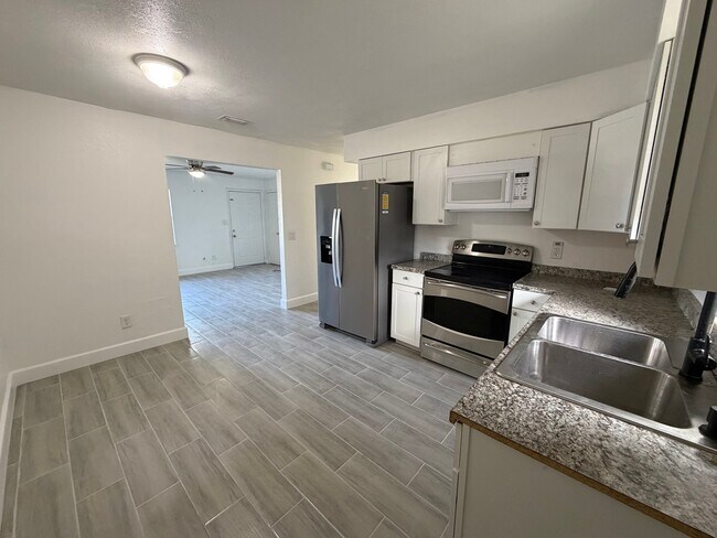Photo - 564 N Wayman St Unit 564