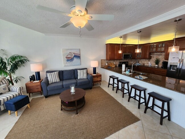 Photo - Beautiful Fully Furnished Marker 33 Condo ...
