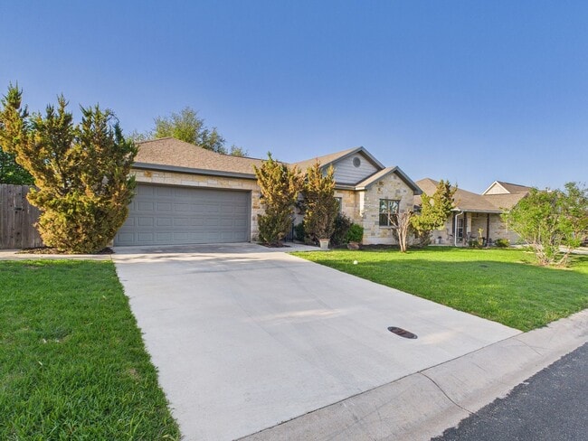 Photo - Sunroom Serenity & Backyard Bliss Retreat