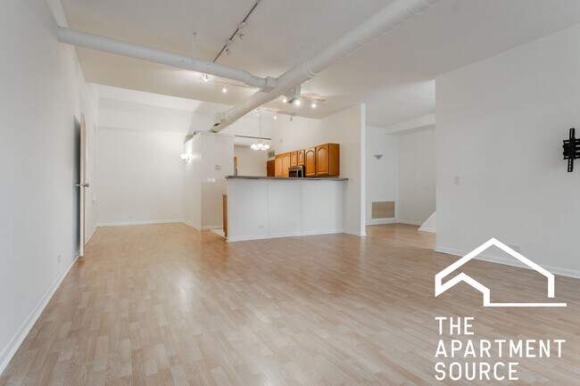 Photo - 1844 W Henderson St