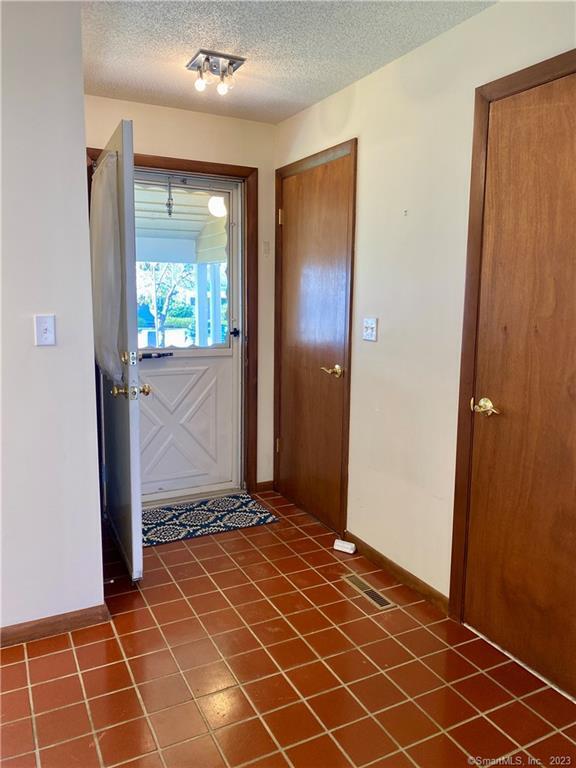 Photo - 10 Wiggins Farm Dr Unit E