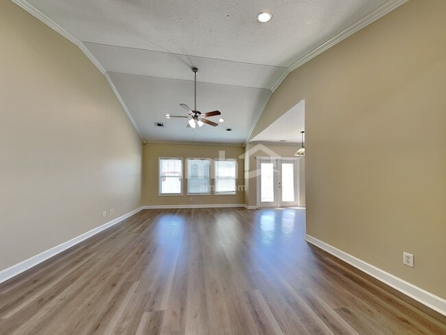 Photo - 113 Tolliver Ln