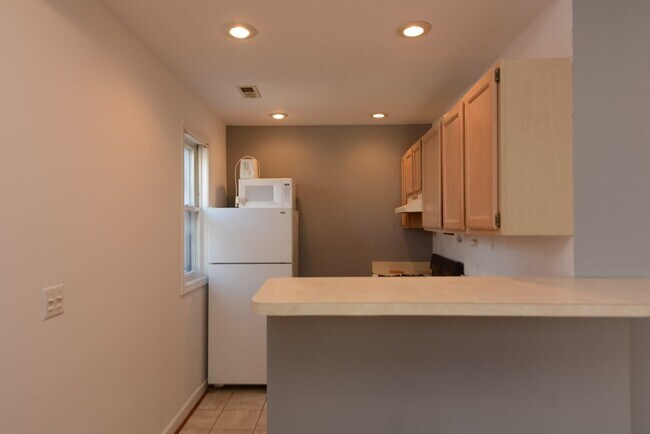 Photo - 3113 N Racine Ave Unit R2 HC