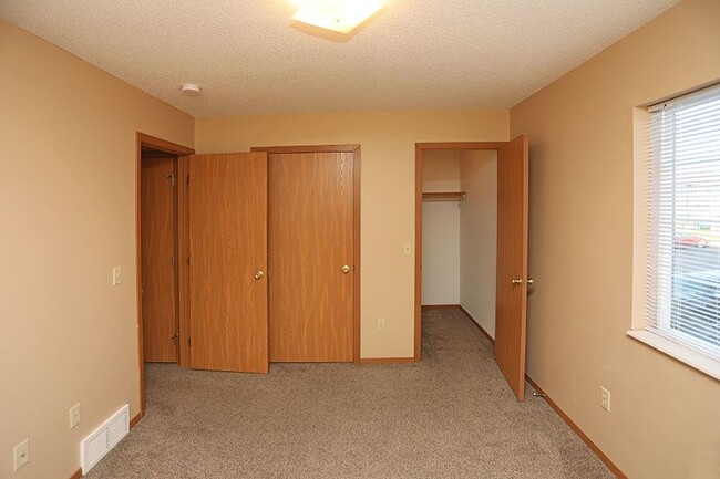 Stoney Creek Townhomes