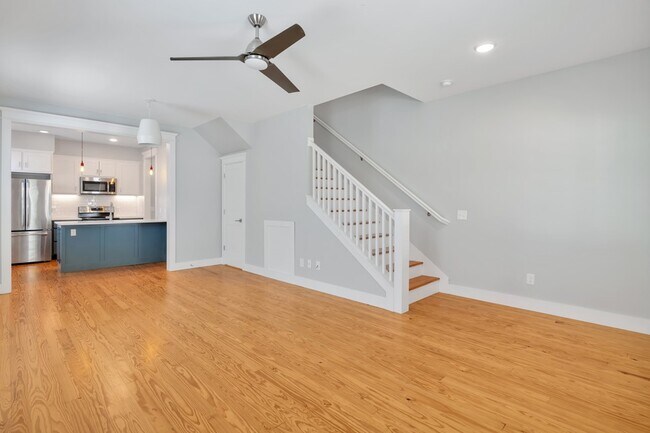 Photo - 135 E South St