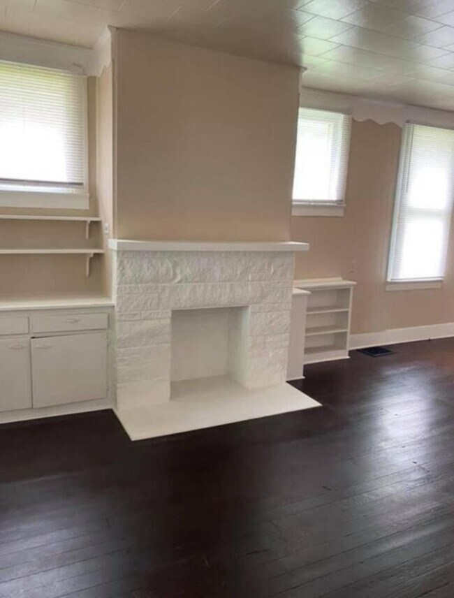Photo - 717 Covert Ave