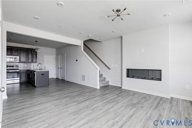 Photo - 713 McCormick Farm Dr