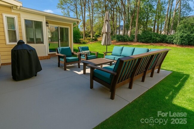 Photo - 131 Ashford Hollow Ln