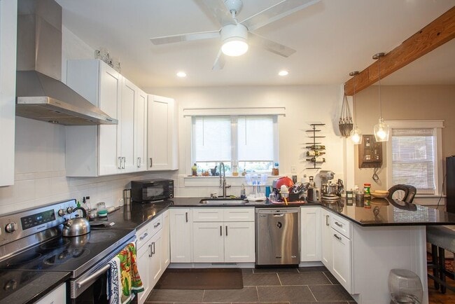 Photo - 504 Brunswick St
